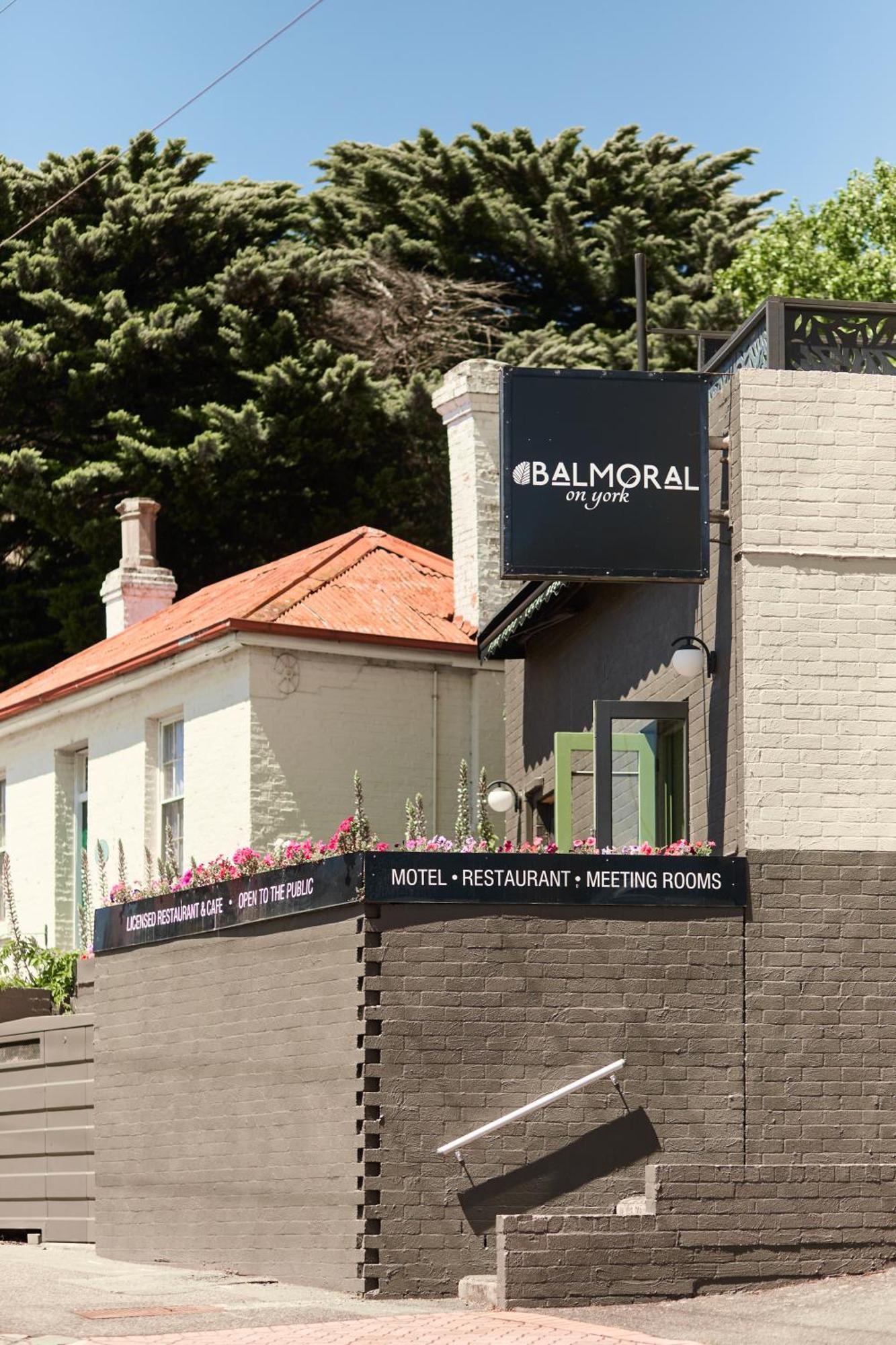 מלון לונסטון Balmoral On York מראה חיצוני תמונה